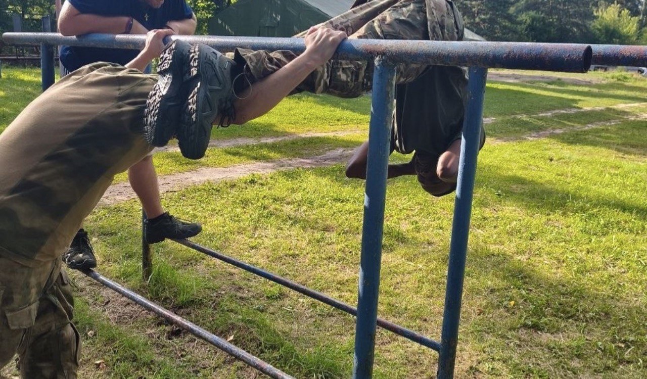 Баюн брусья